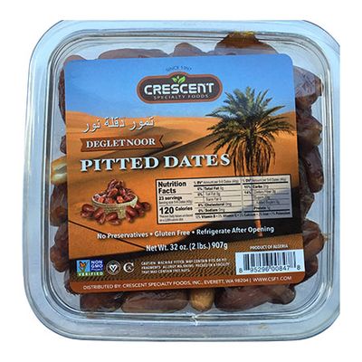 Crescent Pitted Dates - 32oz